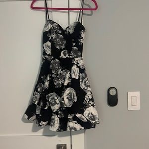 Black and white strapless dress never worn